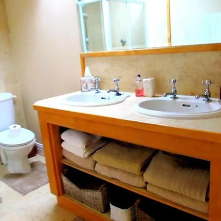Stunning 4 Bedroom House In Bantry *